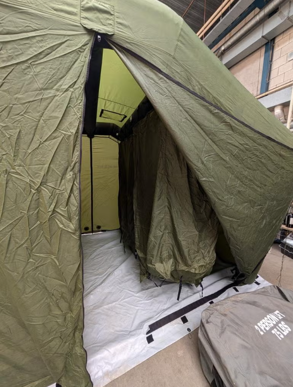 Opblaasbare Legertent met 4 Verwijderbare Douchecabines