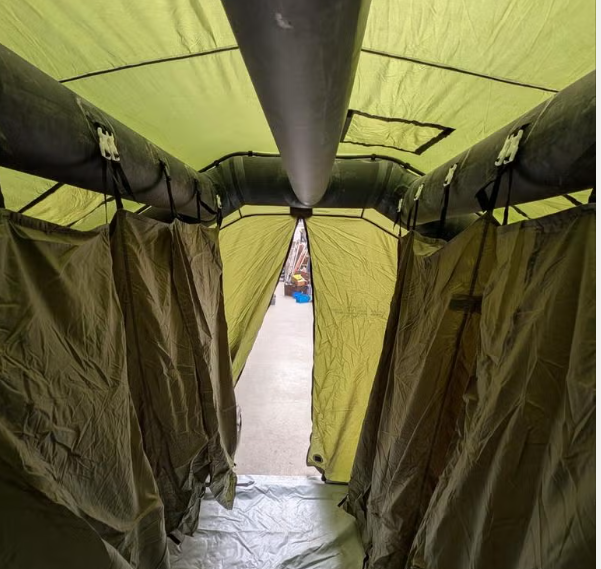 Opblaasbare Legertent met 4 Verwijderbare Douchecabines
