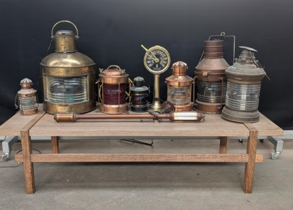 Antieke Scheepsverlichting & Maritieme Decoratie Collectie