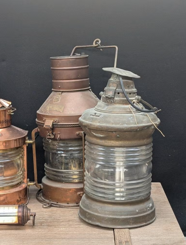 Antieke Scheepsverlichting & Maritieme Decoratie Collectie