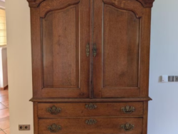 Antieke Eiken servieskast met Barok Details