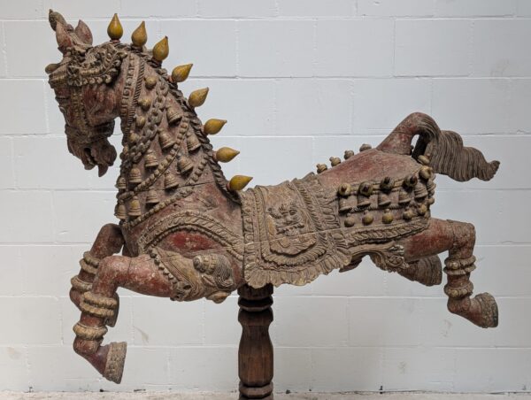 antiek houten indische tempel paard