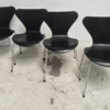 Fritz Hansen series 7 by Arne Jacobsen; 4 vlinder stoelen