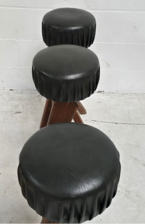 Brutalistische barkrukken 1970 design