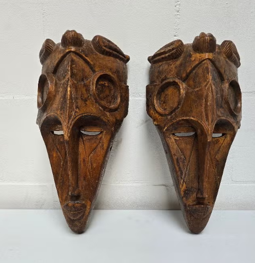Afrikaanse maskers houtsnijdwerk
